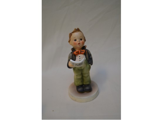 (#21)  Vintage 5' Goebel Hummel 'Soloist' Boy Figurine #135