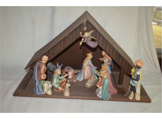 Vintage Hummel Goebel Nativity (12 Pieces) With Stable