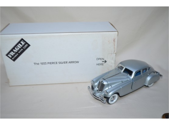 (#63) 1933 Pierce Silver Arrow Danbury Mint Die Cast 1/24 Scale In Box