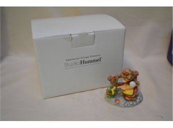 (#29) In Box Studio Hummel BH57 Miraculous Discover