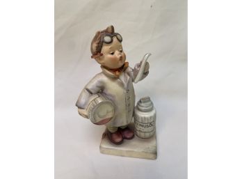 (#2) Vintage 5.5'H Goebel Hummel Boy Little Pharmacist Figurine Rizinusol 1955 #322