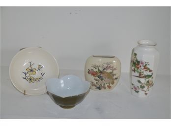(#109) Small Asian Vases And Trinket Plate And Bowl