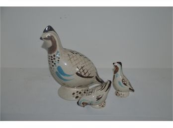 (#73) Red Wing USA Porcelain Bird With Salt And Pepper