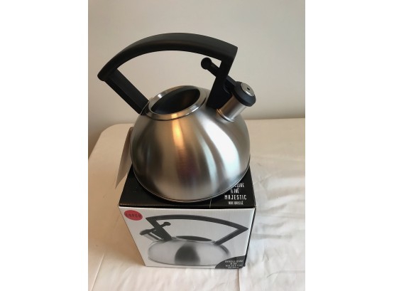 (50)   COPO Tea Pot