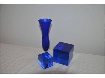 (#104) Blue Glassware Small Glass Cube - 2 Chips,  World Glass Globe, Bud Vase