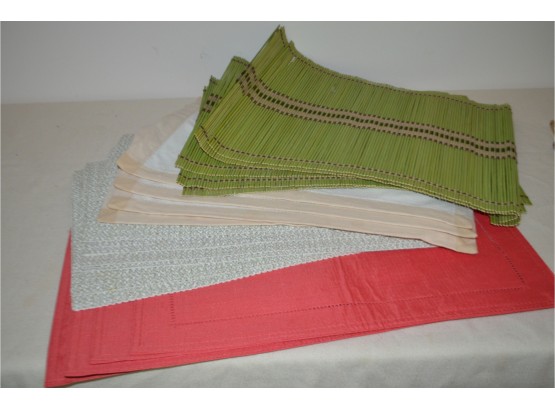 (#89) Assortment Of Place Mats - See Details