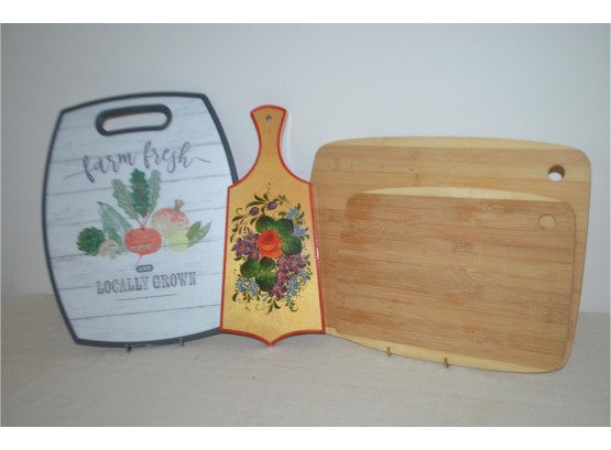 (#88) Assortment Of Cutting Boards (4)