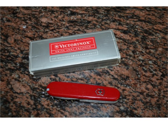 (#98) Victorinox Pocket Knife