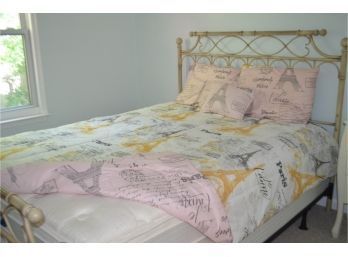 (#112) Queen Reversible Comforter Set Pink Paris Design (Comforter, 2 Pillows, 1 Decor Pillow)