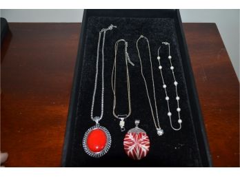 (#16) Costume Necklaces And Pendents (see Details)