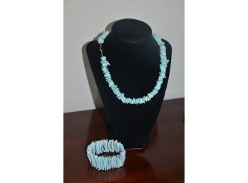 (#8) Light Blue Shell Necklace And Bracelet Set