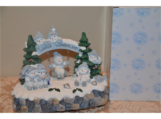 (#28) Resin Musical Christmas Winter Wonderland With Box