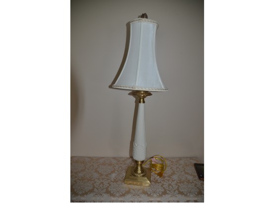 (#15) Lenox Quoizel Brass Base Table Lamp 30'H With Shade