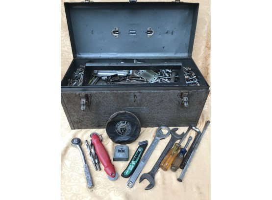 (#111) Craftman Toolbox With Assortment Of Tools.