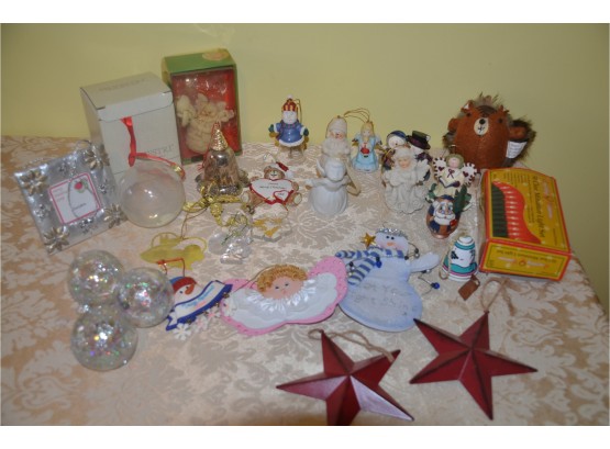 (#8) Assortment Of Christmas Ornaments