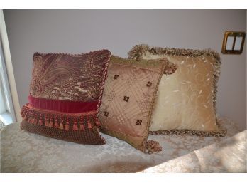 (#8) Decorative Pillows (2 With Zipper 1 Without)