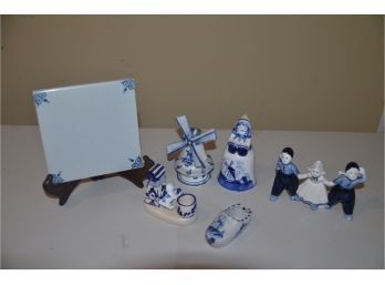 (#21) Blue/white Ceramic Delft Shoe, Dinner Bell, Windmill 7 Pieces