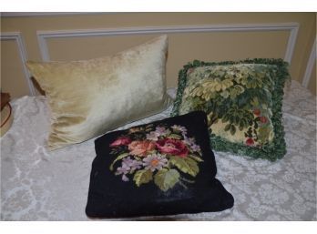 (#59) Accent Decorative Pillows (one Needle Point)