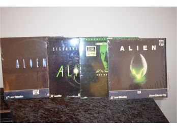 4 Lazer Disc Movie Alien Albums....Like New