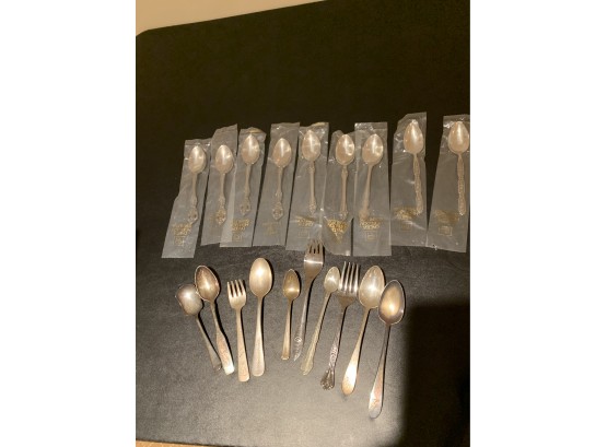 (#9) Assortment Oneida Heirloom Spoons