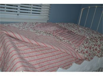 (#51) Pottery Barn Queen Reversible Coverlet With 2 Shams