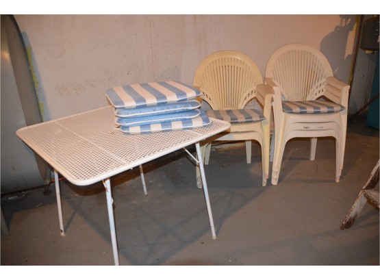 Metal Outdoor Table And 5 Resin Chairs