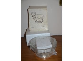 (#58) Vintage Italy NEW In Box Chip Bowl Silver Plate Base And Attached Dip Bowl