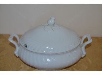 (#17) Kaiser W. Germany White Porcelain Soup Tureen