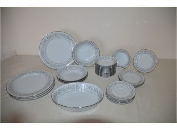 (#28) Noritake Japan 'Blythe 2037' Contemporary Fine China Dish Set (29 Pieces)  - See Details