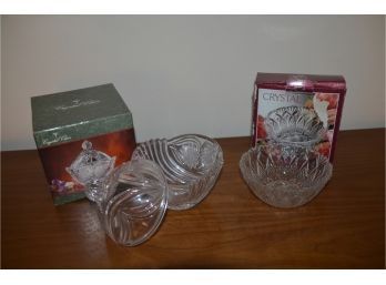 (#66) NEW In Box 2 Small Covered Glass Bowls