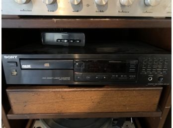 (#18) Sony HD Linear Converter Compact Disc Player CDP-491