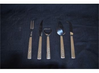 (#67) Latama Italy Vintage Stainless  Serving 5 Pieces