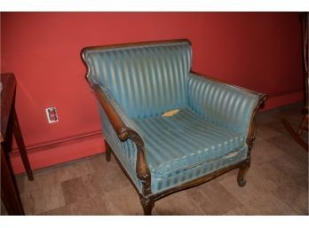(#150) Vintage Arm Side Accent Chair (seat Cushion Slight Rip)