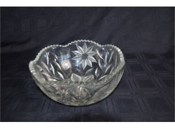 (#46) Cut Crystal Glass Bowl 8.5' Round