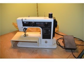 Pfaff 213 Table Top Sewing Machine Made In Western Germany - Not Working