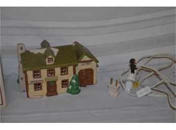 (#110) Ceramic Holiday Electric Lighted Colonial American 'Black Smith'