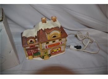 (#106) Ceramic Holiday Electric Light Leffton 'Bootery' House 1988 - Box Included