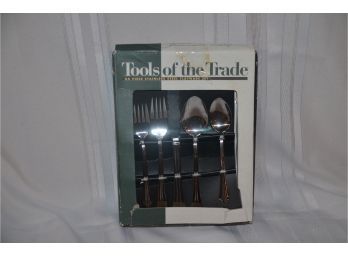 (#3) NEW Stainless Steel Flatware Set 45 Pieces