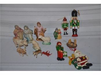 (#124) Holiday Nativity, Christmas Ornaments