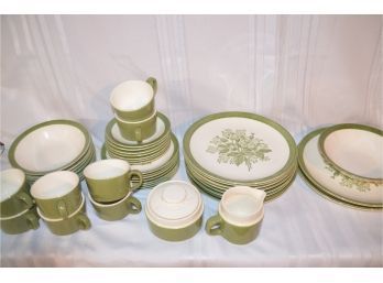 (#7) Stoneware Dish Set (no Brand) Green And White Serves Of 8 Plus Serving Pieces