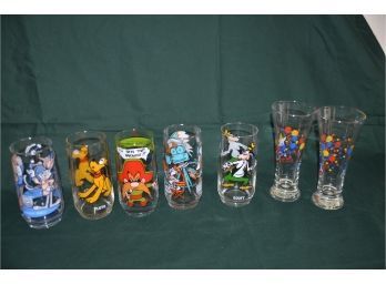 (#149) Vintage Pepsi Looney Tunes Cartoon Glasses Lot Of 5 (see Details), Bud Light 'spuds Mackenzie' Glasses
