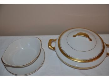 (#38) Royal Jackson Fine China Vogue Ceramic Ind. White With Gold Rim Cover Casserole And Gravy