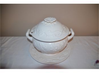 (#67) Japan Ceramic Soup Tureen With Plant Large