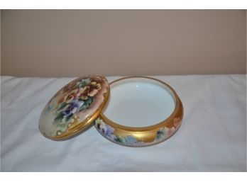 (#16) Antique Limoge France Porcelain Gold Floral Details Covered Jewelry Trinket Box