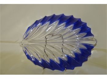 (#86) Glass Leaf Plate (blue Scratched) 11'