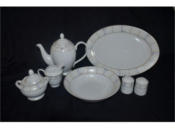 (#102) Lenox Fine Porcelain China Bavaria Modern Gold/lavender Serving Pieces (7) Dishwasher Safe