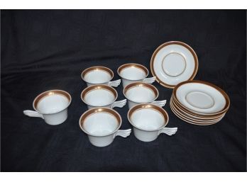 (#42)  VERSACE Rosenthal Studio Linie Medaillon Meandre D'or - 6 Cups (1 Chip) And 7 Saucers