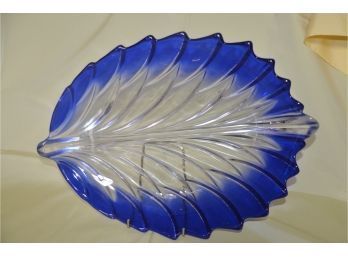 (#87) Glass Leaf Plate (slight Blue Scratched) 15.5'