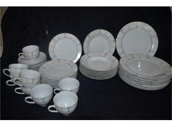 (#101) Lenox Fine Porcelain China Bavaria Modern Gold/lavender Dinner Set Complete Serve Of 8 Dishwasher Safe