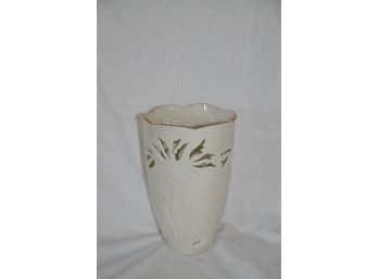 (#103) Lenox Vase 9.5'H